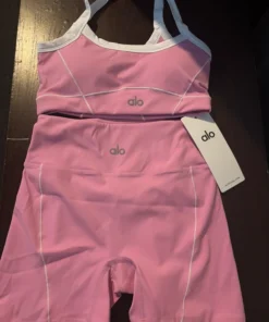 alo athletic wear​