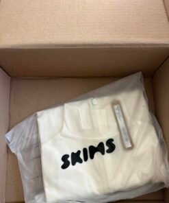 skims workout clothes​