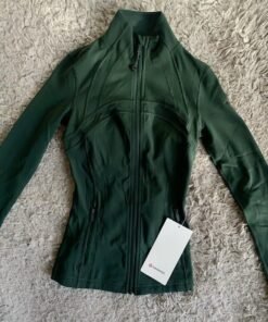 clothing lululemon athletica​