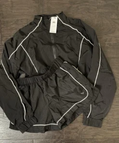 alo moves yoga clothes