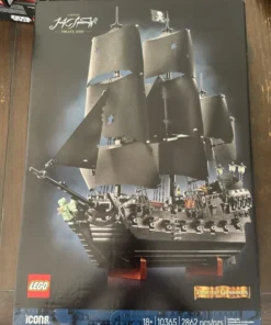 LEGO 10365 The Black Pearl
