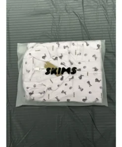 skims workout clothes​